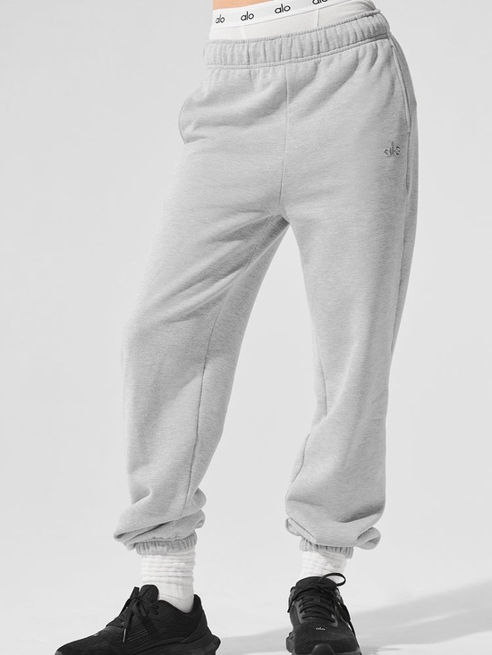 ALO Yoga Pants - ALO Accolade Sweatpant
